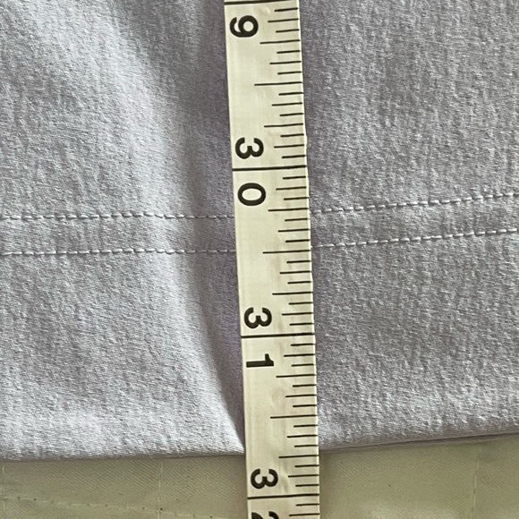 Lululemon Stretch Woven Ruffle-Waist Midi Skirt
Lavender Frost sz  XL Athleisure - Picture 11 of 11